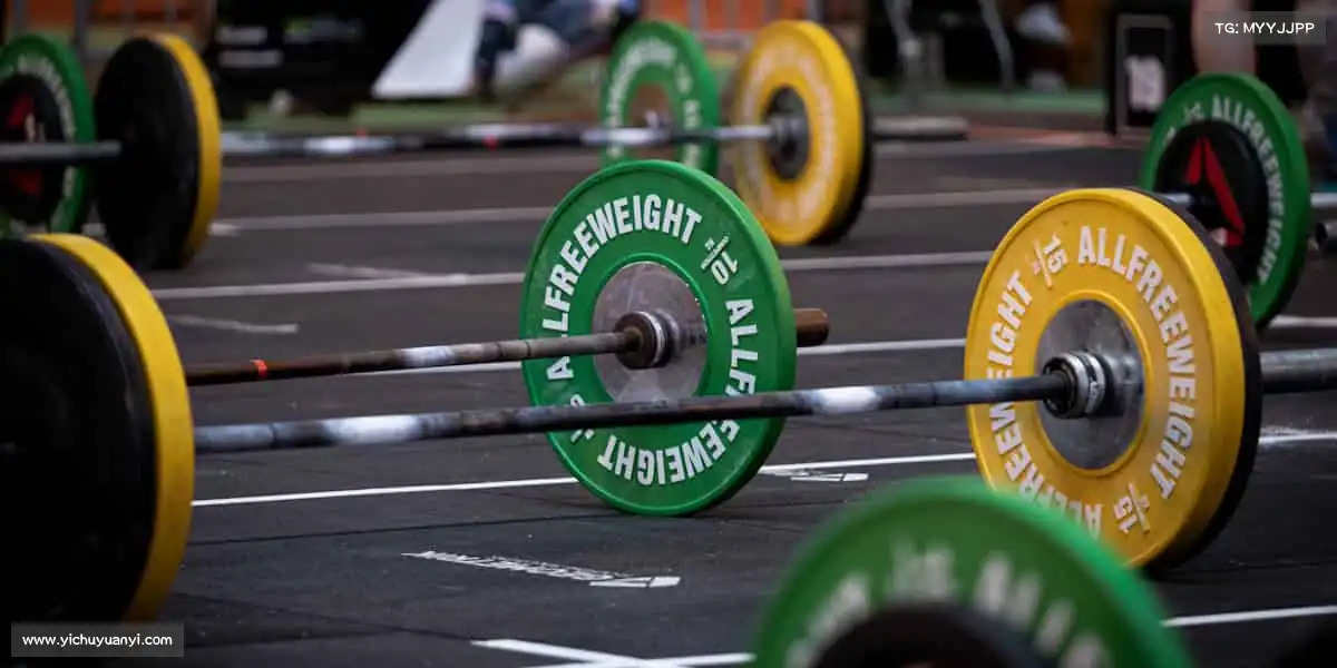 <strong>UED官网</strong>🏊‍♀️潜入水中，迸发能量！在运动中遇见更强大的自己！